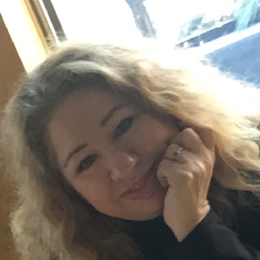 Meet your Posher, Valicia